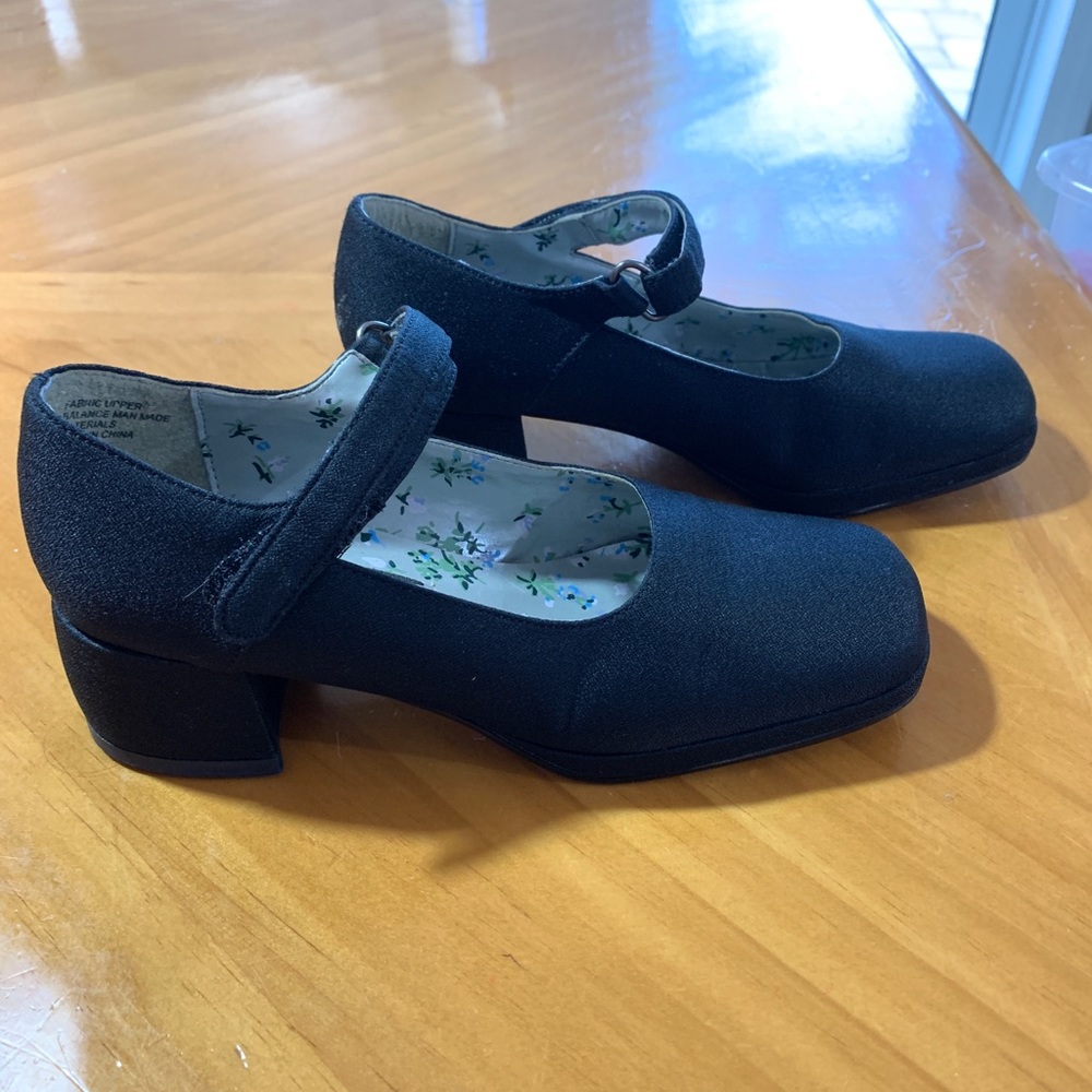 Kenneth Cole Reaction Black Mary Jane Drew Shoe